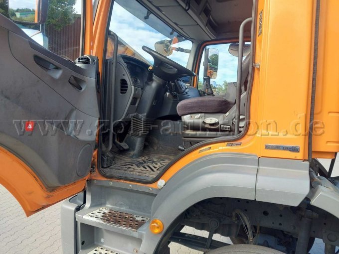 1 Mercedes-Benz Axor 1829 Lkw –Dreiseitenkipper mit Atlas Ladekran – foto 7 – kavel bij Zoll-Auktion, Meppen