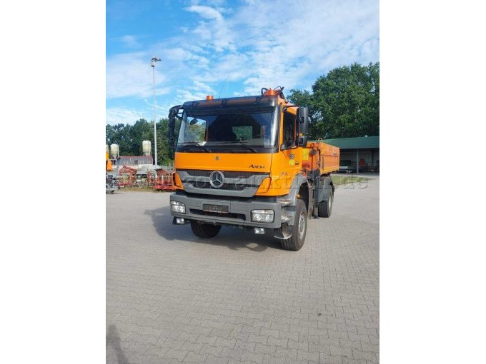 1 Mercedes-Benz Axor 1829 Lkw –Dreiseitenkipper mit Atlas Ladekran – foto 3 – kavel bij Zoll-Auktion, Meppen