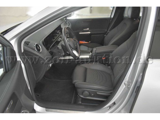 1 Mercedes-Benz B 180 met 7-traps DCT "Progressive Line" – foto 7 – kavel bij Zoll-Auktion, Köln