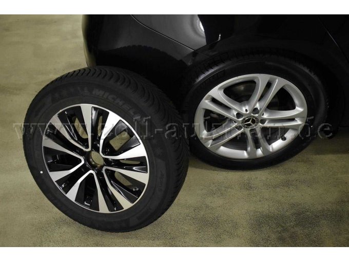 1 Mercedes-Benz B 180 met 7-traps DCT "Progressive Line" – foto 5 – kavel bij Zoll-Auktion, Köln