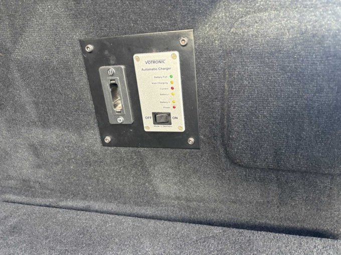 Votronic Automatic Charger-Ladeerhaltung der Starterbatterie