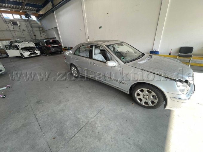 Mercedes C 180 Kompressor / Seitenansicht