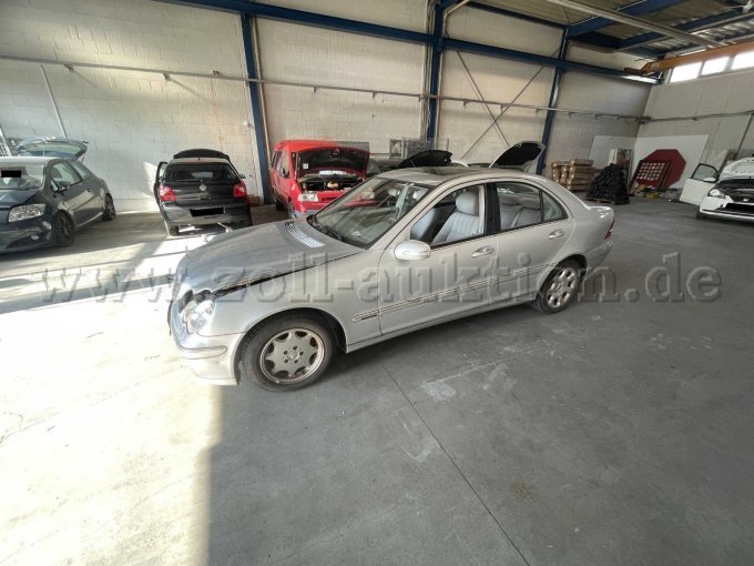 Mercedes C 180 Kompressor / Seitenansicht