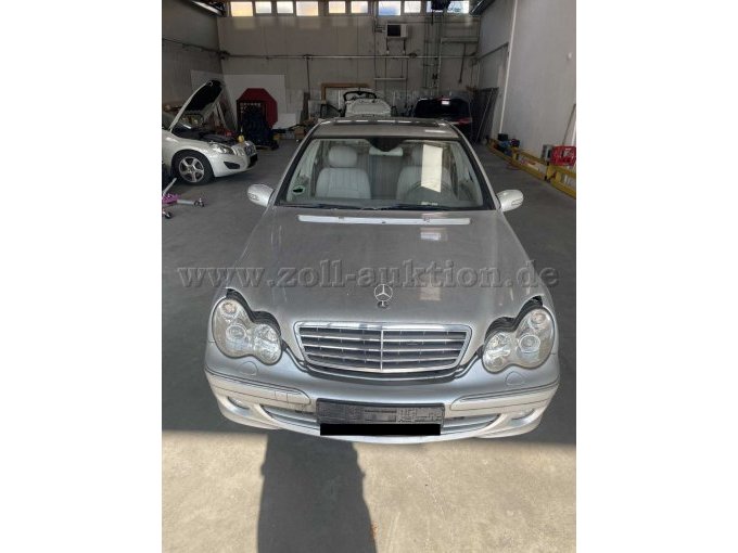Mercedes C 180 Kompressor / Frontansicht Mercedes C 180 Kompressor / Frontansicht