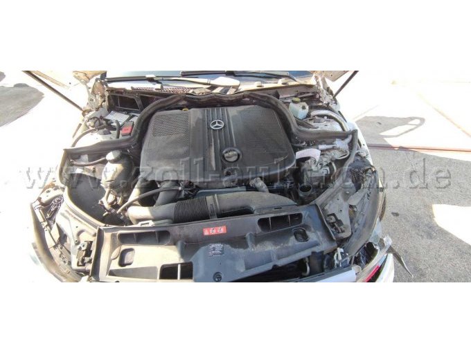 Motorraum, fehlende Lüftungsteile im Beifahrerfußraum