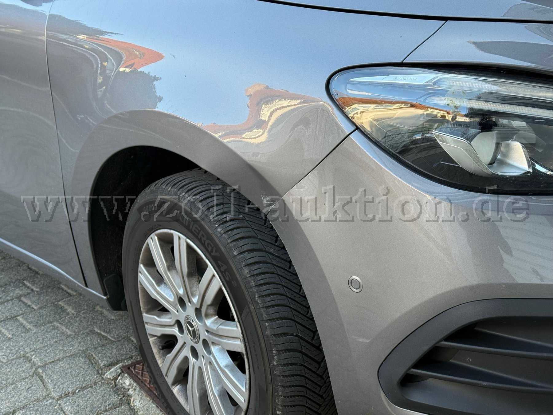 Schaden vorne Links