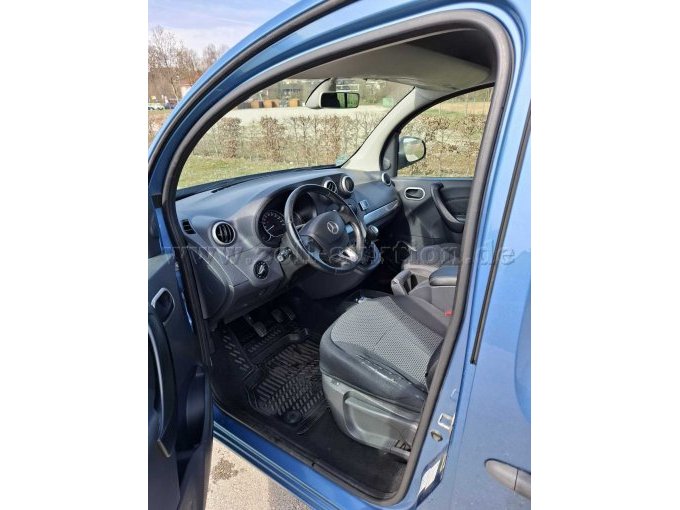 Einstieg Fahrerseite