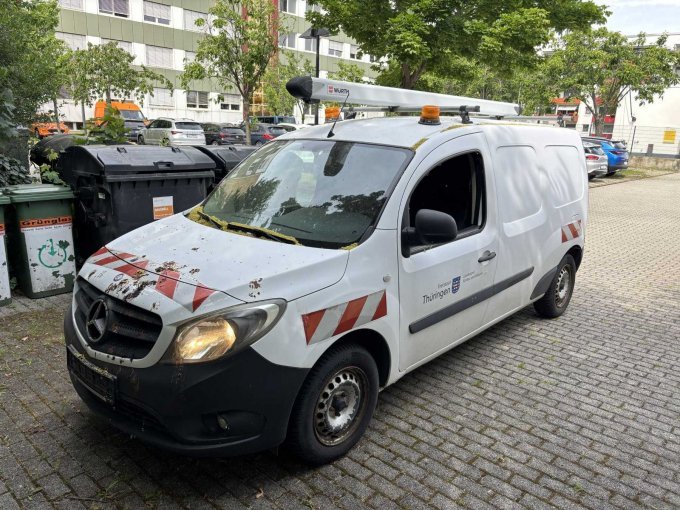 Frontansicht seitlich