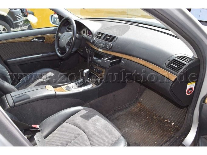 1 Mercedes-Benz E 220 CDI – foto 8 – kavel bij Zoll-Auktion, Müllenbach