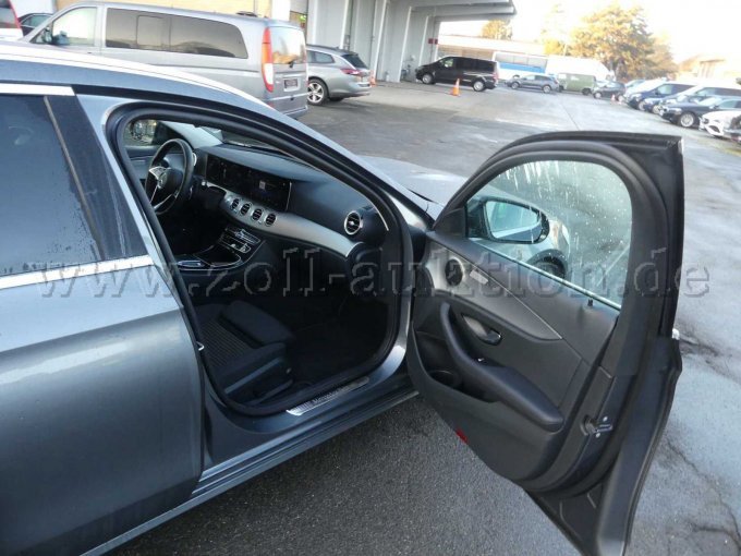 Innenansicht vorn rechts