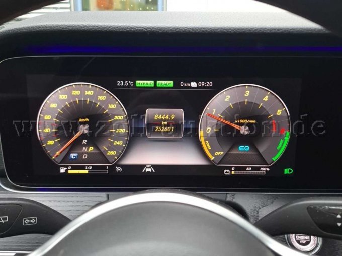 1 Mercedes-Benz E 300 DE T Kombilimousine – foto 9 – kavel bij Zoll-Auktion, Essen