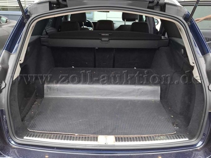 1 Mercedes-Benz E 300 DE T Kombilimousine – foto 8 – kavel bij Zoll-Auktion, Essen