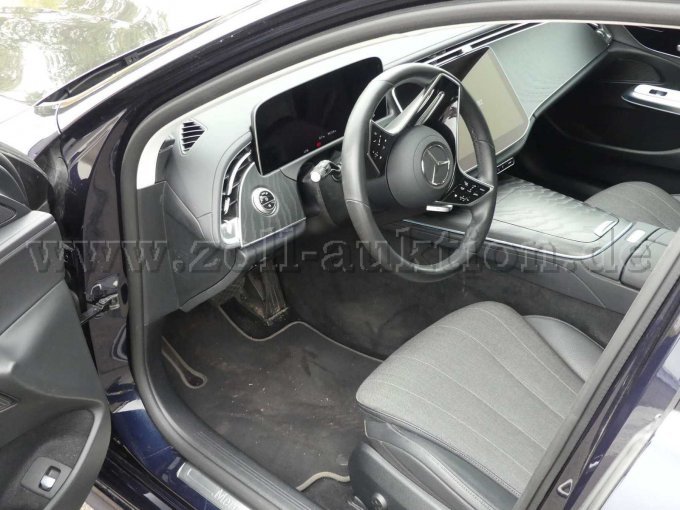 1 Mercedes-Benz E 300 de Avantgarde Advanced – foto 7 – kavel bij Zoll-Auktion, Erfurt