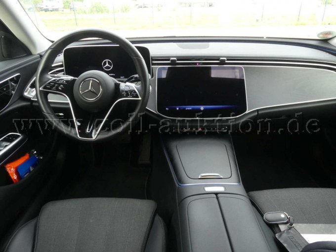 1 Mercedes-Benz E 300 de Avantgarde Advanced *met 8 banden – foto 6 – kavel bij Zoll-Auktion, Magdeburg