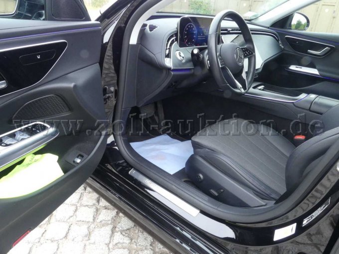 1 Mercedes-Benz E 300 de Avantgarde Advanced *8-fach bereift – foto 7 – kavel bij Zoll-Auktion, Erfurt
