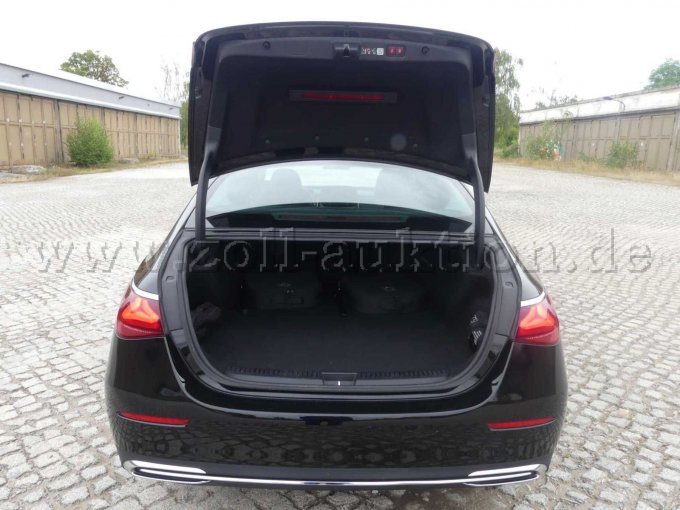 1 Mercedes-Benz E 300 de Avantgarde Advanced *8-fach bereift – foto 5 – kavel bij Zoll-Auktion, Erfurt