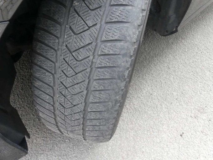 Winterreifen abgefahren vorne