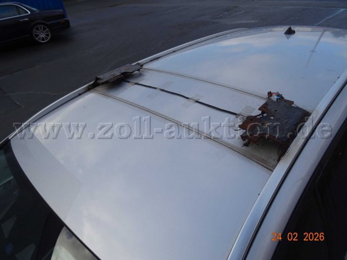 Dach vorn links