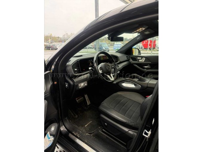 Innenansicht vorne links