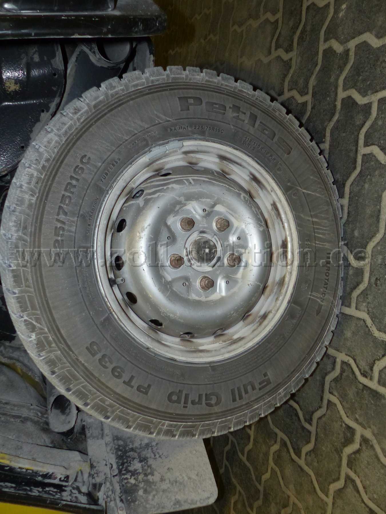 Zoll-Auktion - 1 Mercedes-Benz Geländewagen G-Modell 290 GD (ID 985861)