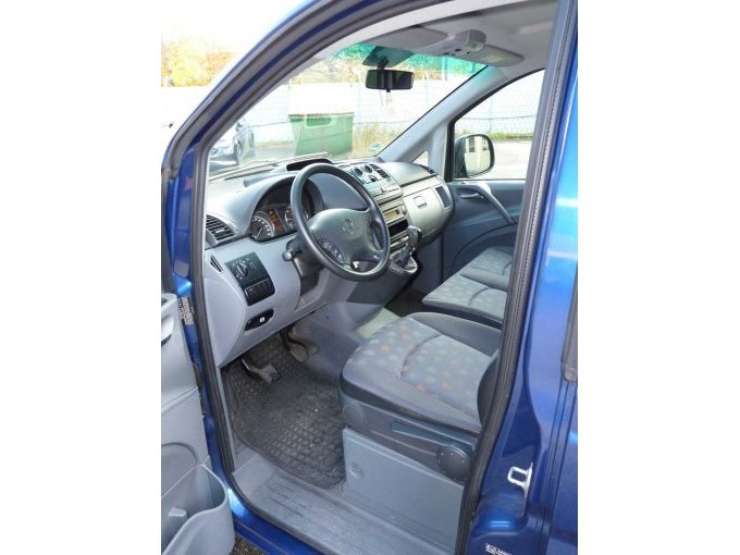 Details Fahrereinstieg