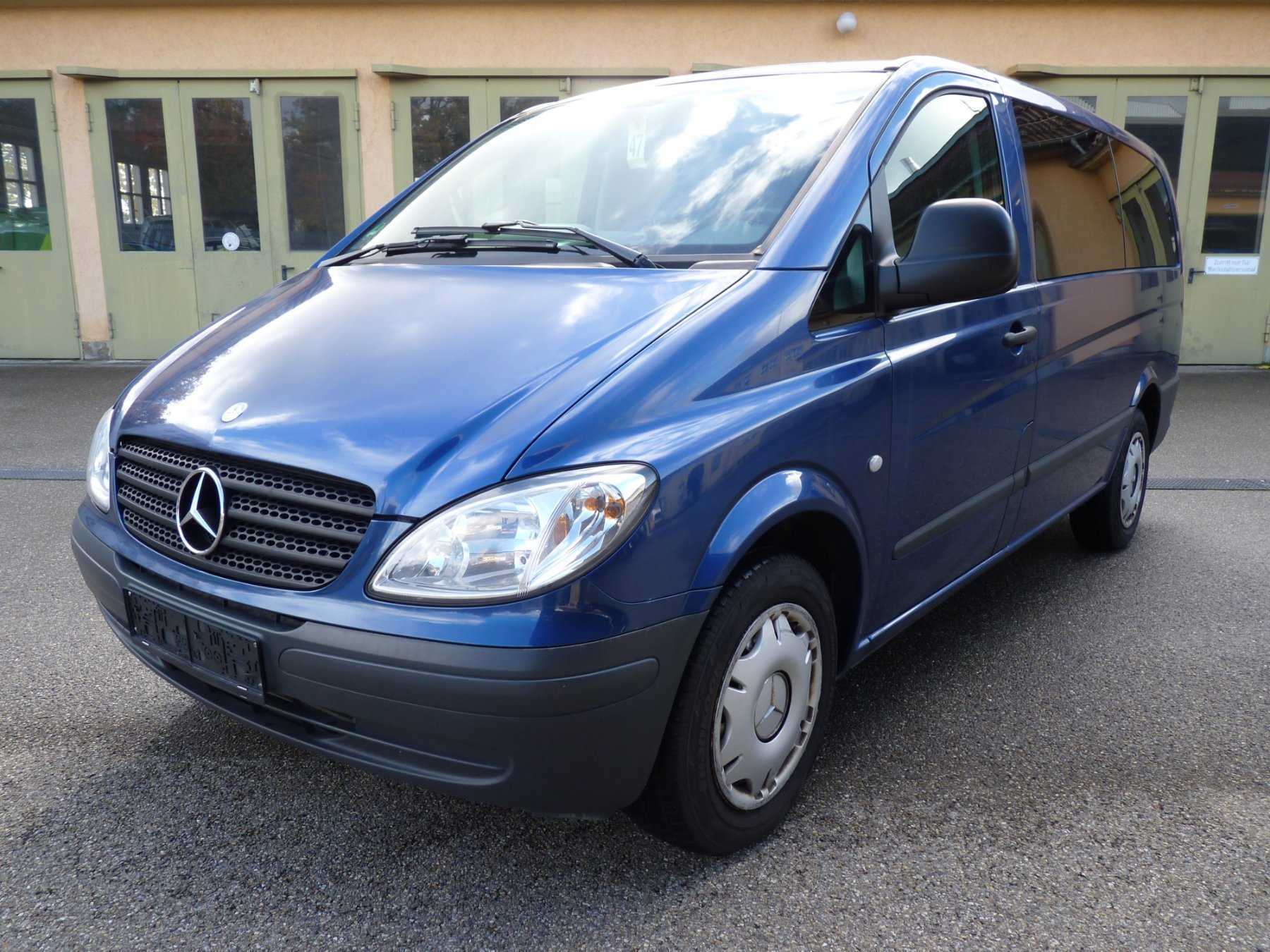 Ansicht vorn vorne schräg links