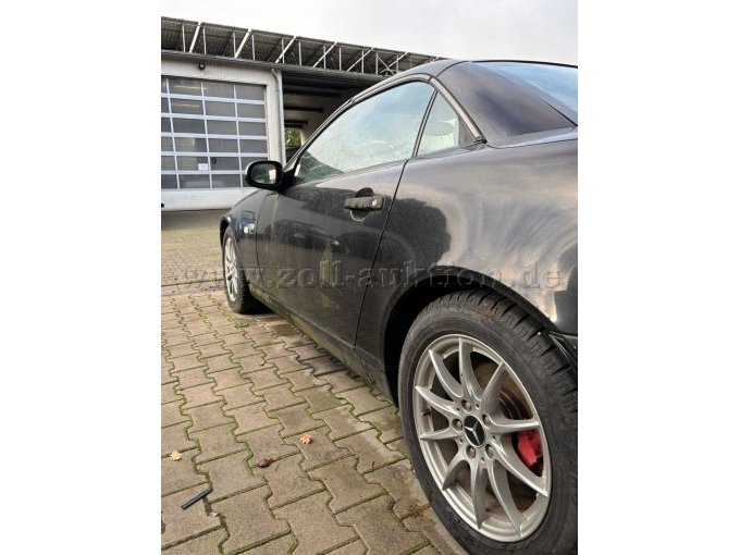 Seitenansicht Fahrerseite