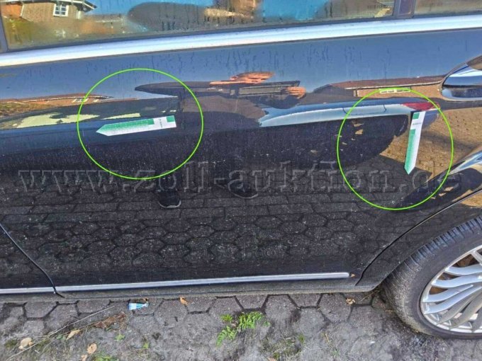 Tür hinten links verschrammt