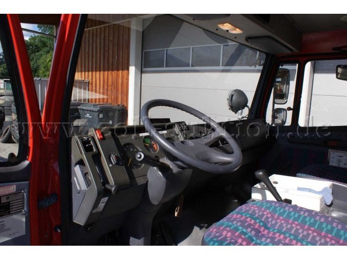 1 Mercedes-Benz, Sonderfahrzeug – Löschfahrzeug LF8/6, Typ 814 F – foto 8 – kavel bij Zoll-Auktion, Tiefenbach