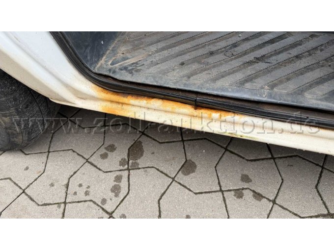 M-Benz Sprinter Rostschaden Schweller linke Fahrzeugseite
