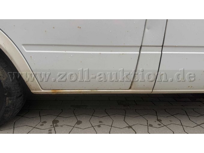 M-Benz Sprinter Detailansicht Rostschaden linke Fahrzeugseite