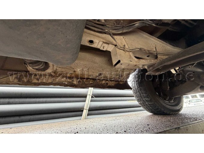 M-Benz Sprinter Detailansicht 3 Unterboden Linke Fahrzeugseite