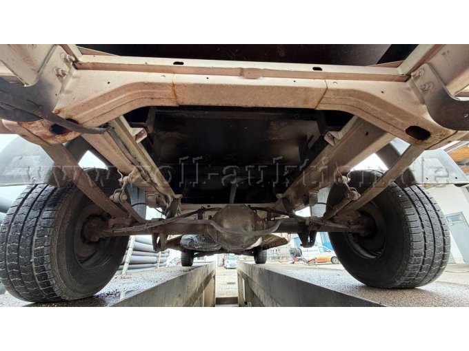 M-Benz Sprinter Detailansicht Unterboden 4