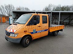 Seitenansicht schräg links