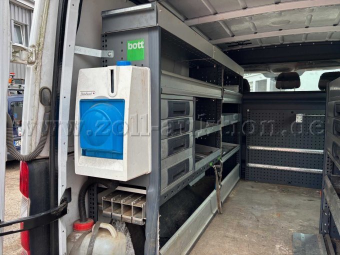 Landeraum links hinten