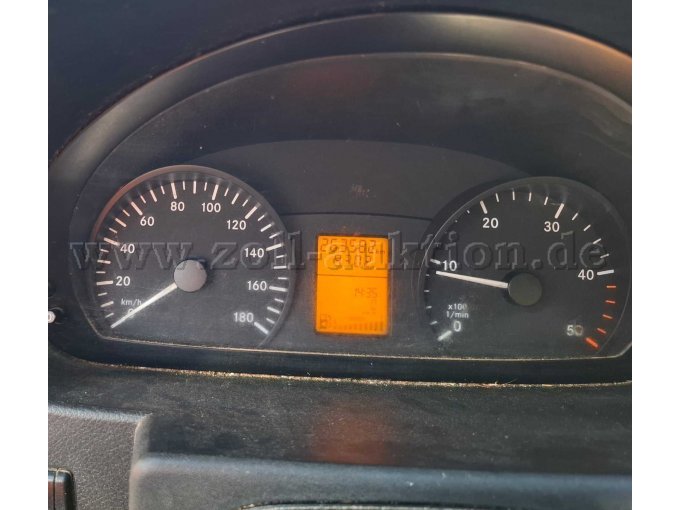 Tacho mit Kilometerstand