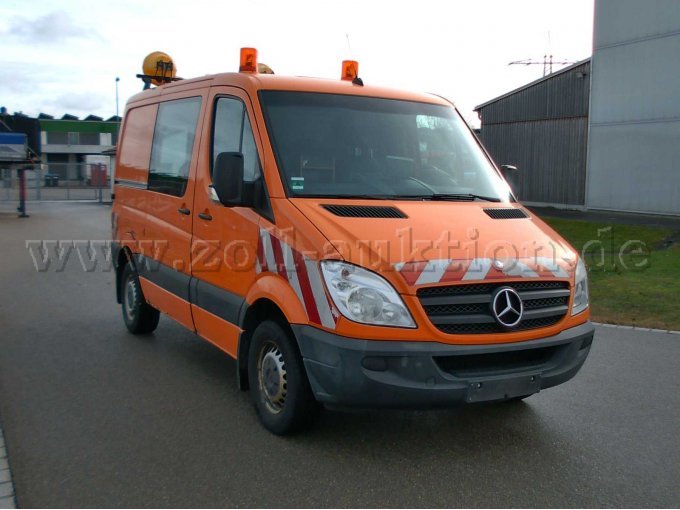 Fahrzeug vorne rechts