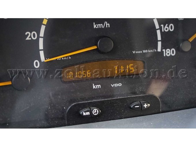 Tacho mit Kilometerstand