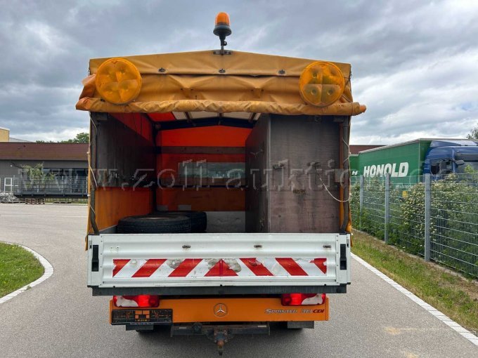 Fahrzeug von hinten