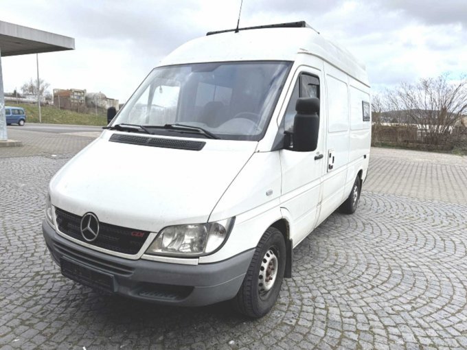 Mercedes-Sprinter