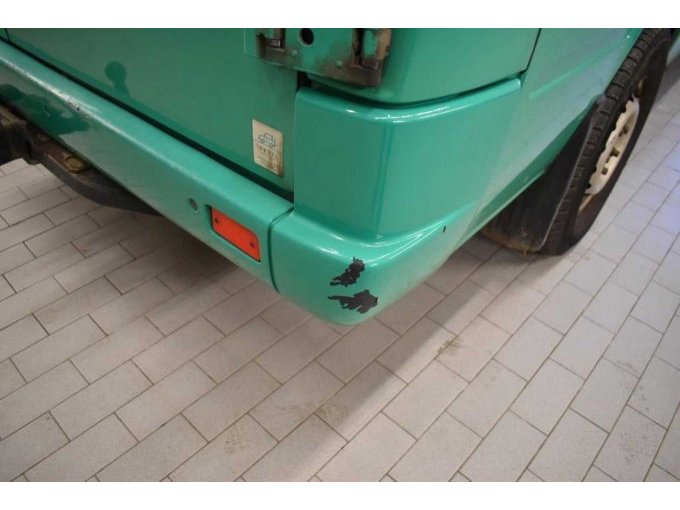 Stoßfängerecke H R verschrammt