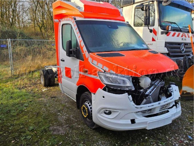 Diagonale vorne rechts