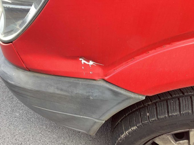 Ansicht Kotflügel links deformiert