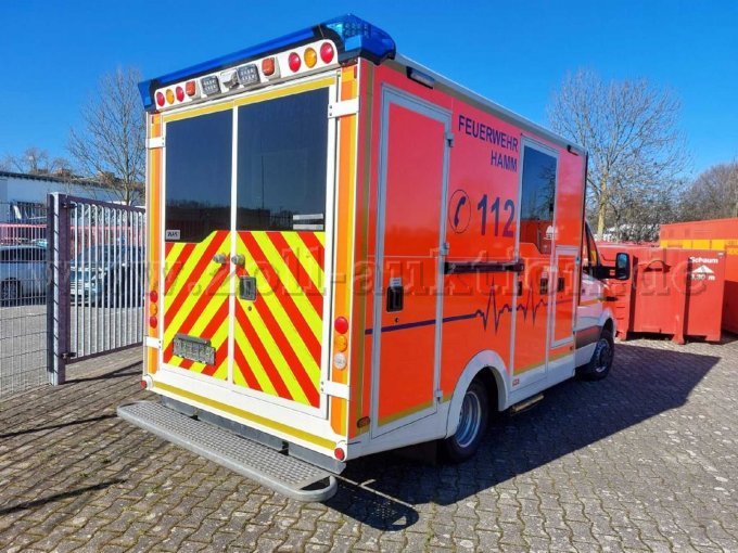 diagonale Heckansicht