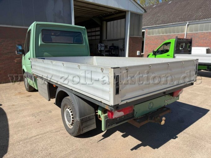 Heckansicht Fahrerseite