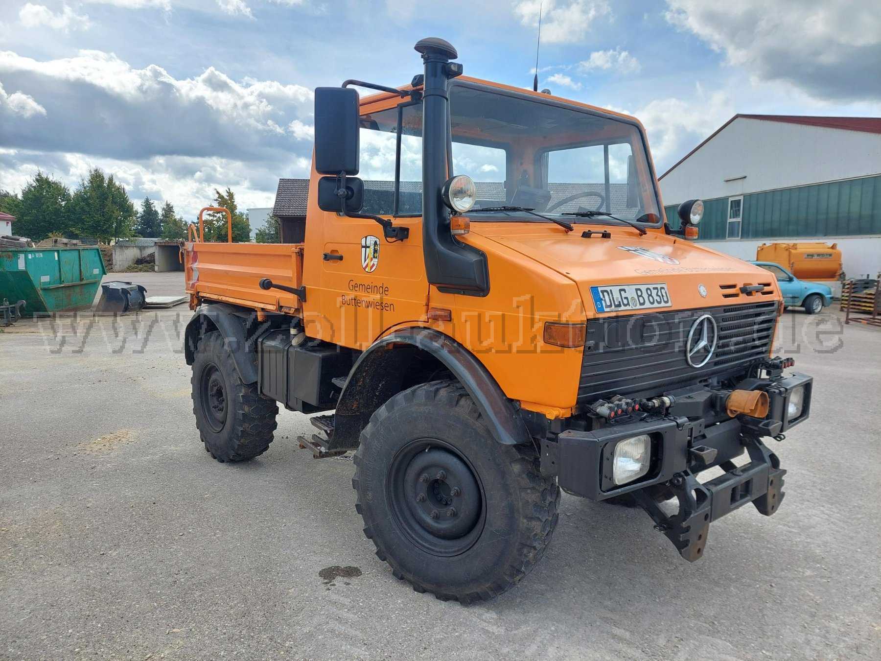 Unimog von vorne rechts