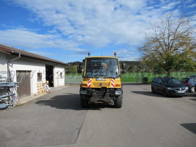 Unimog von vorne