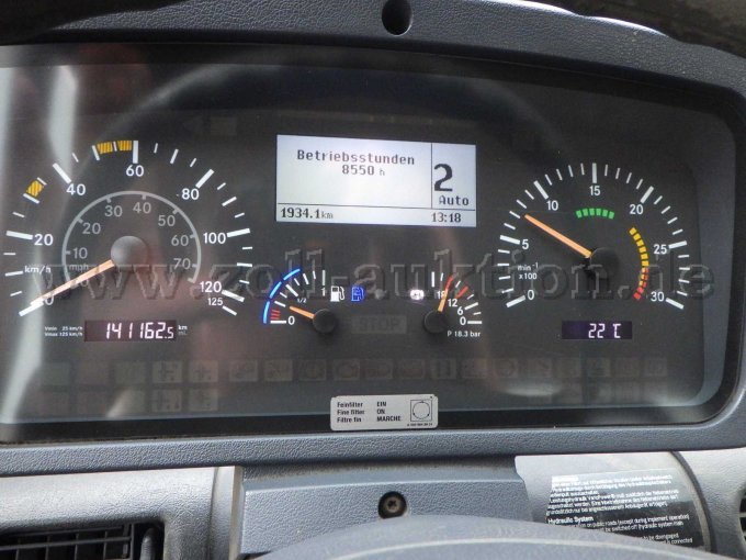 Instrumente ca. 141.170 km ;8.550 Betr. Std.