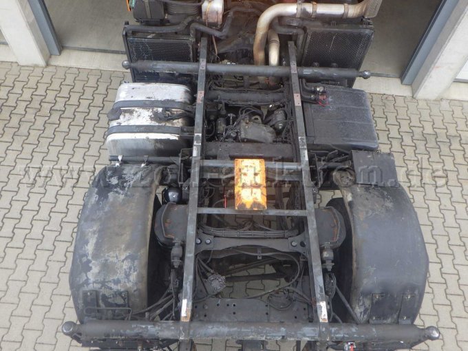 Fahrgestell bei abgebauter Pritsche