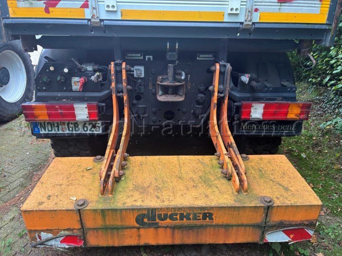1 Mercedes-Benz Unimog U400 mit Dücker Mähkombination MK 25-800 – foto 6 – kavel bij Zoll-Auktion, Neuenhaus
